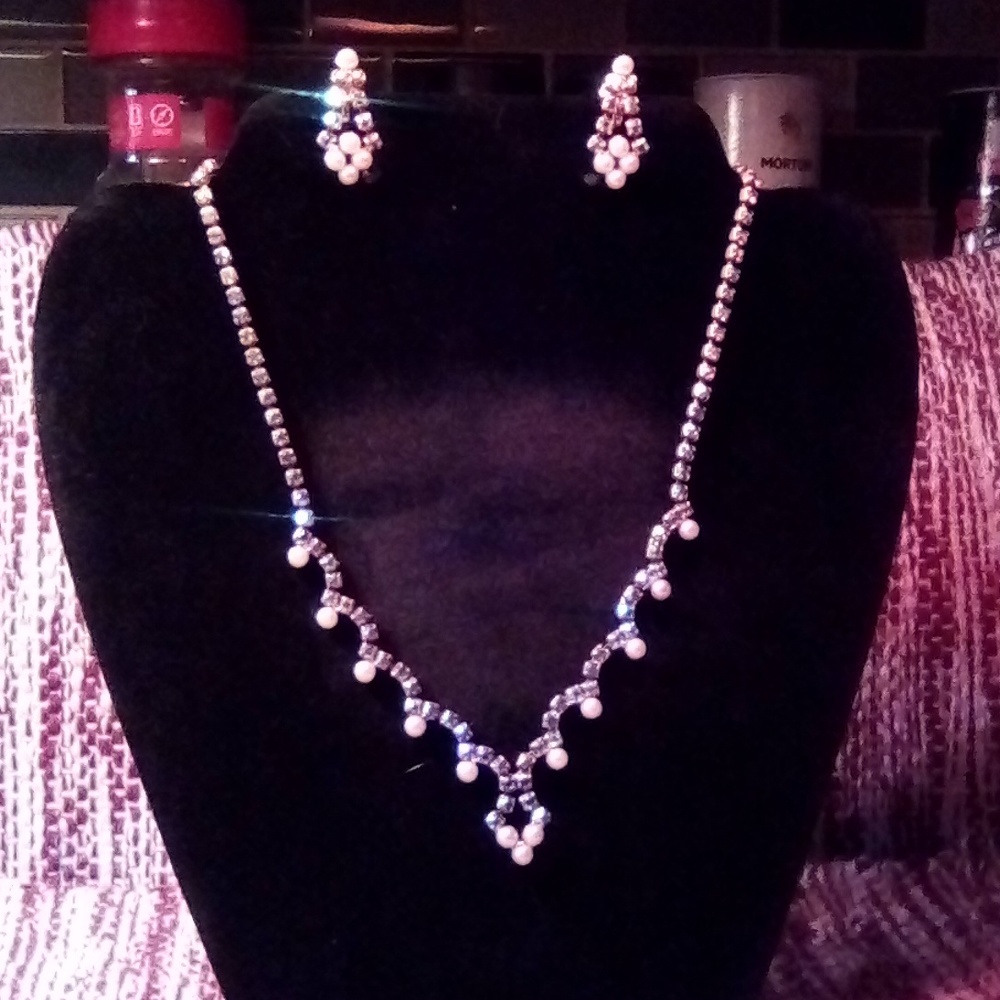 Vintage Iridescent stone and pearl necklace with matching earrings.